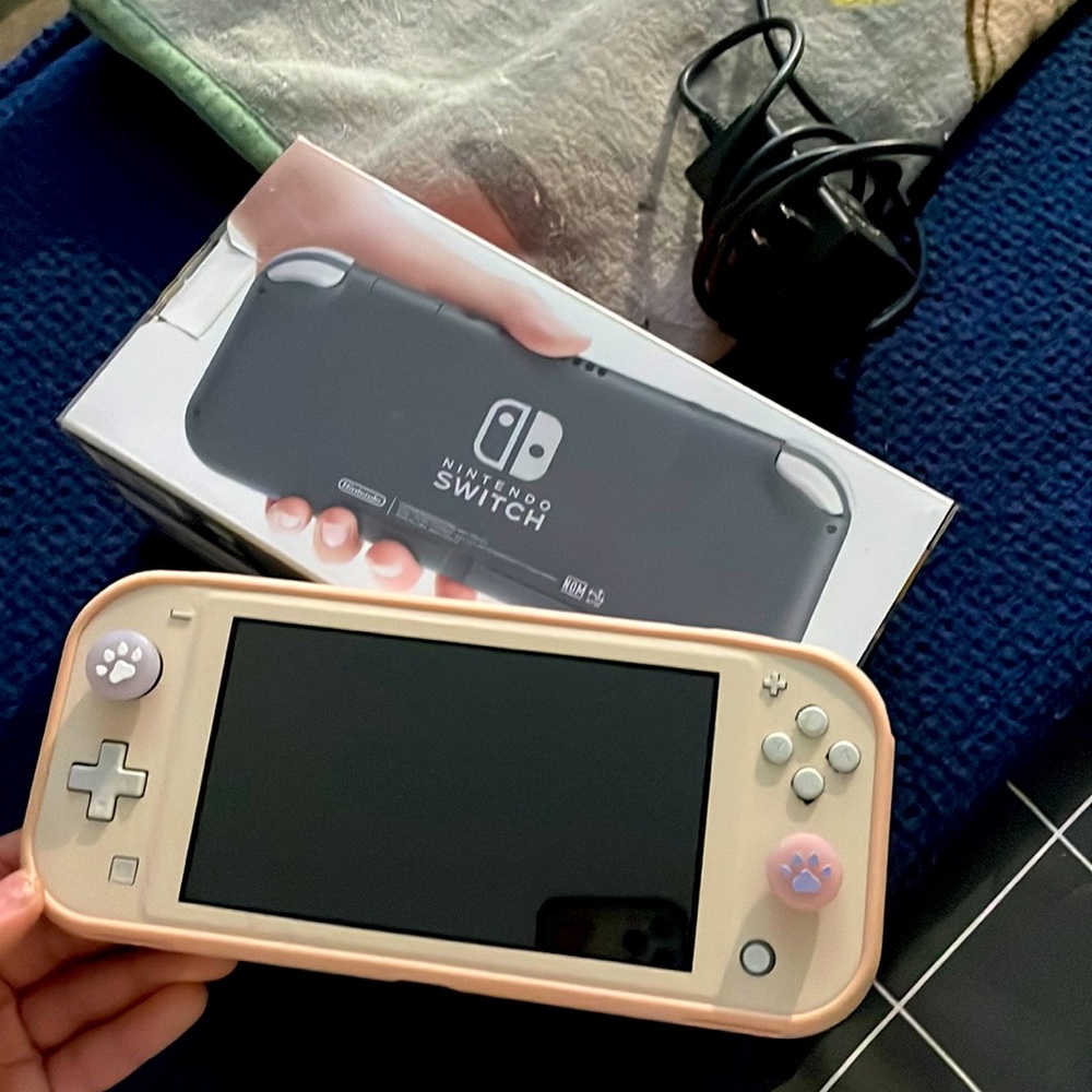COPY - Nintendo switch lite bundle ✨